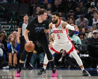 借助其胜利 借助其胜利