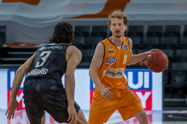 对不起，国足！亚洲第一0-0放水，国足12分也白搭，印尼坐收渔利.